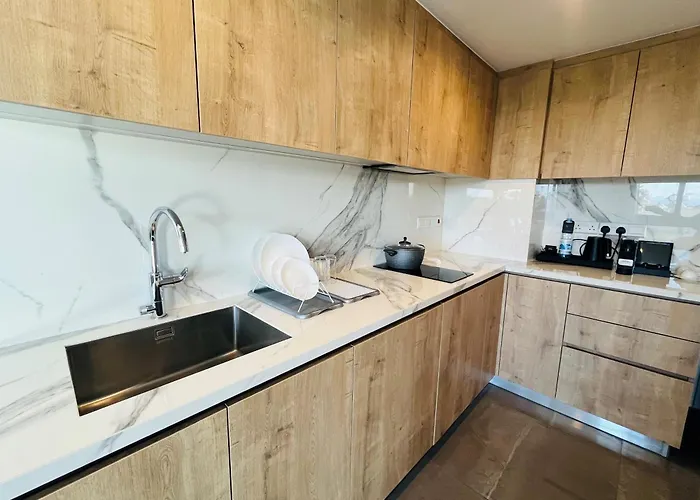 The Quality - Self Check-in Lägenhet